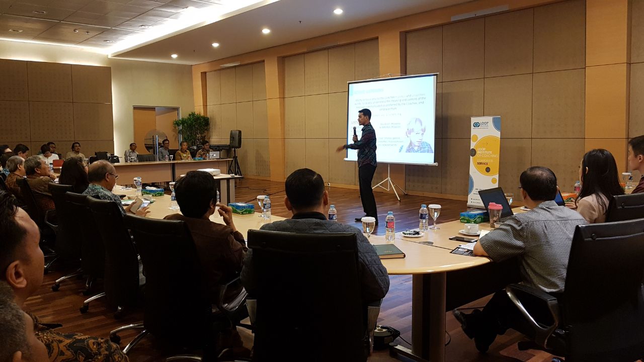 Ivandhana facilitating a session